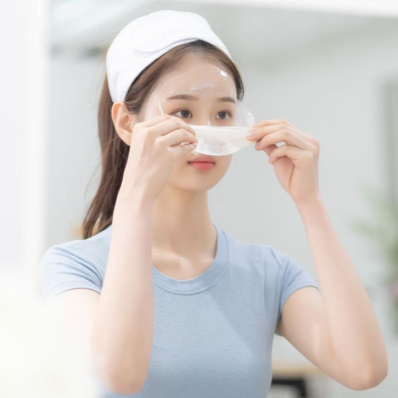 Kocostar-T1-Collagen-Cream_Model-19