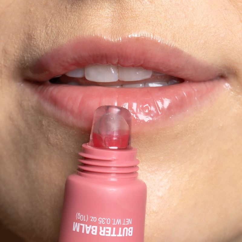 butter-balm-model-lifestyle-supporting-images-strawberry-shortcake