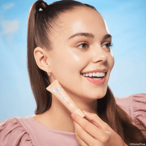 Iluminador Líquido Essence Up de Disney Pixar