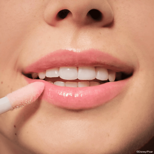 Bálsamo labial con brilloEssence Up de Disney Pixar